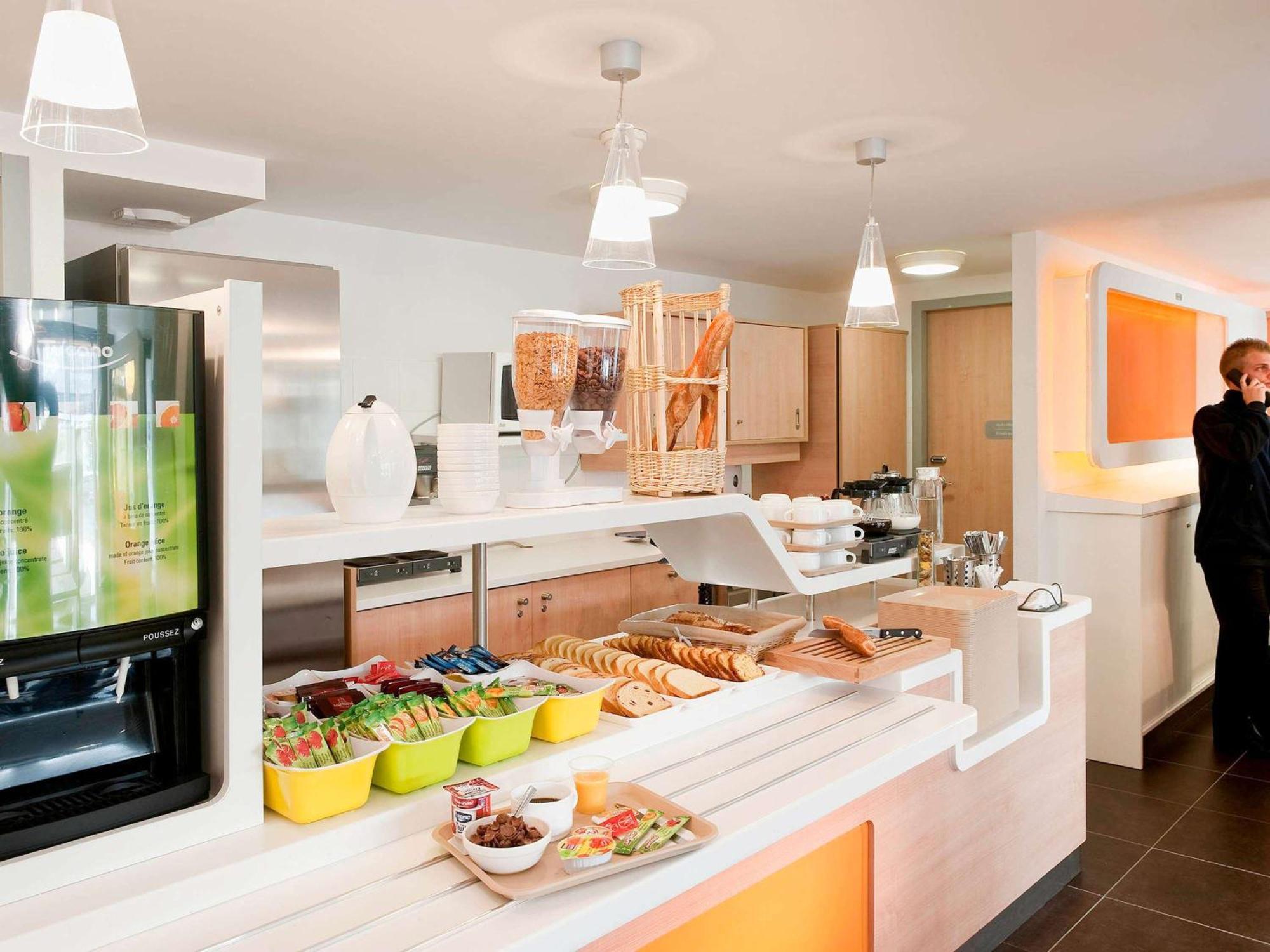 ibis budget Orly Rungis Exterior foto