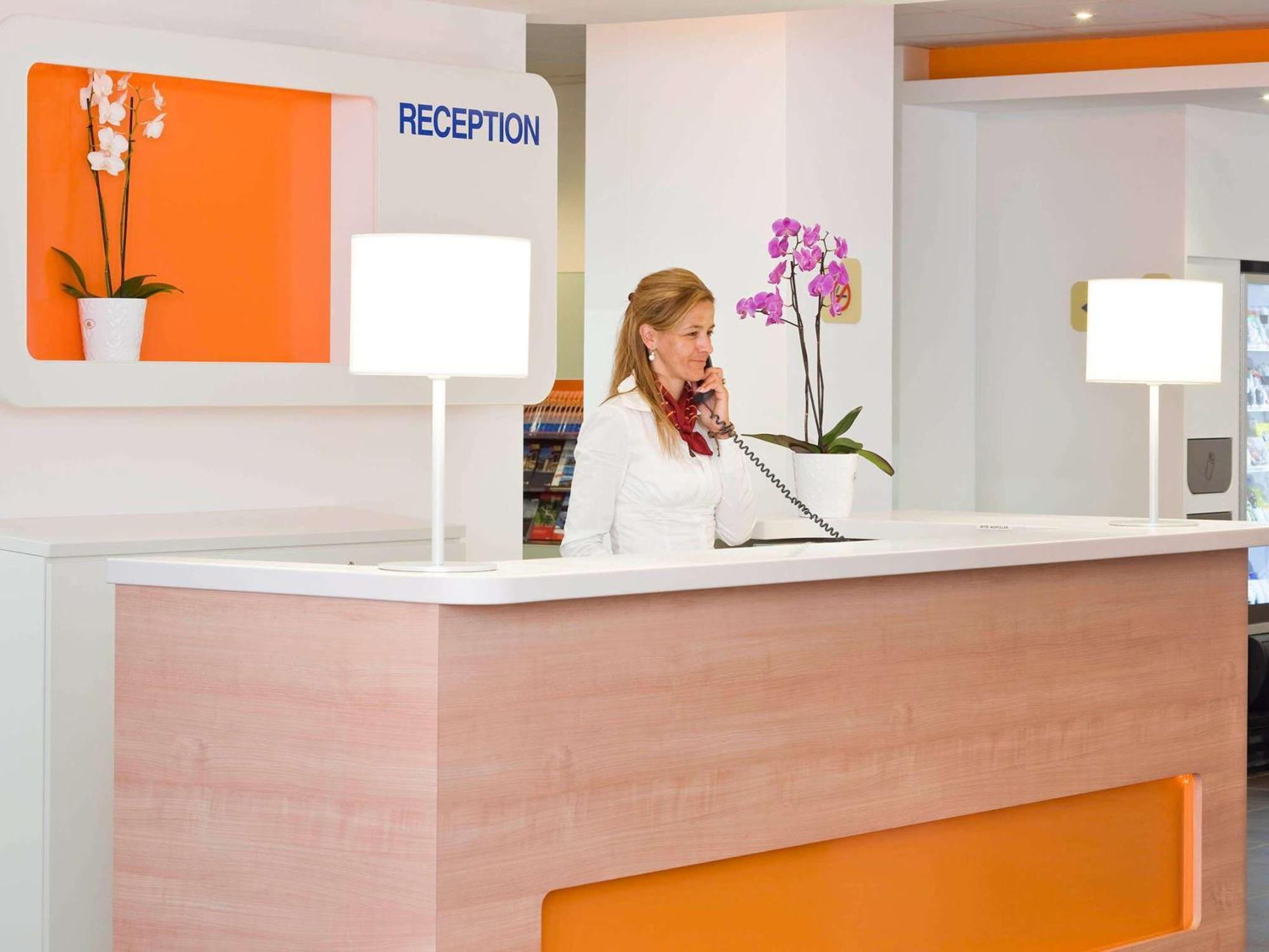 ibis budget Orly Rungis Exterior foto